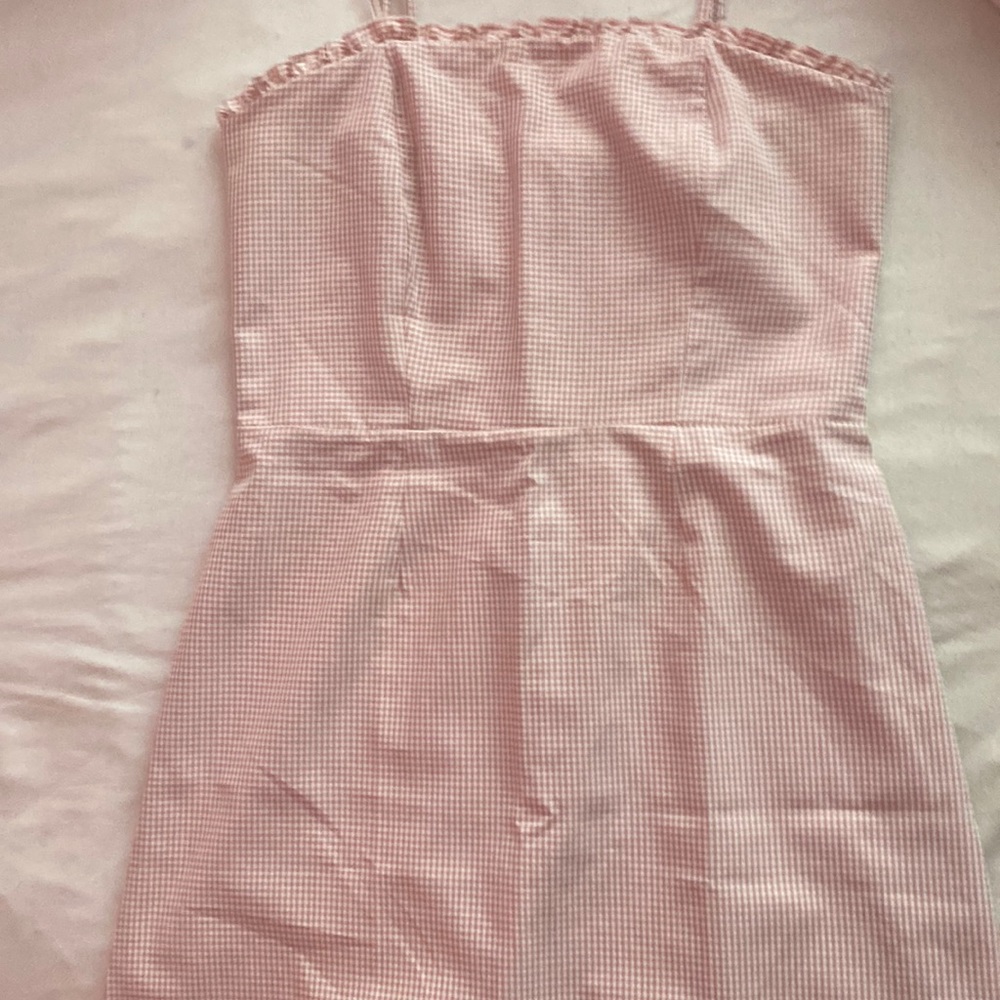 pink dress